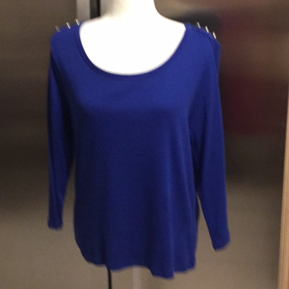 NWOT Never Worn Royal Blue 3/4 Sleeve Tee. SZ L.